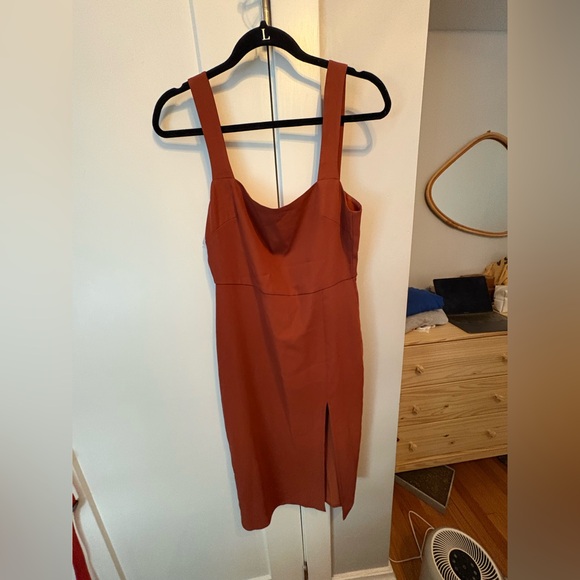 NWT Aritzia Babatin 90s Slit Midi Dress in Rustwood - Picture 2 of 7